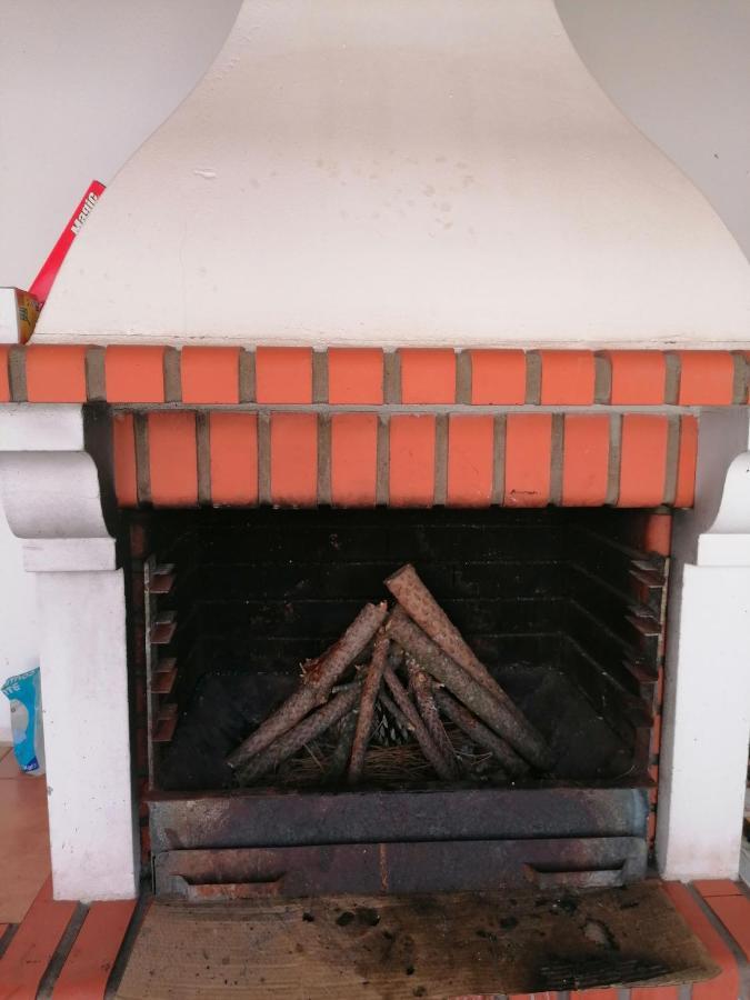 הוילה Casinha Res Do Chao Na Nazare Com Quintal E Barbecue מראה חיצוני תמונה